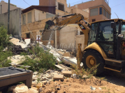 بالفيديو: جرافات البلدية تهدم أجزاءً من بيت عائلة "التقي" بيافا للمرة الرابعة بدعوى شق شارع